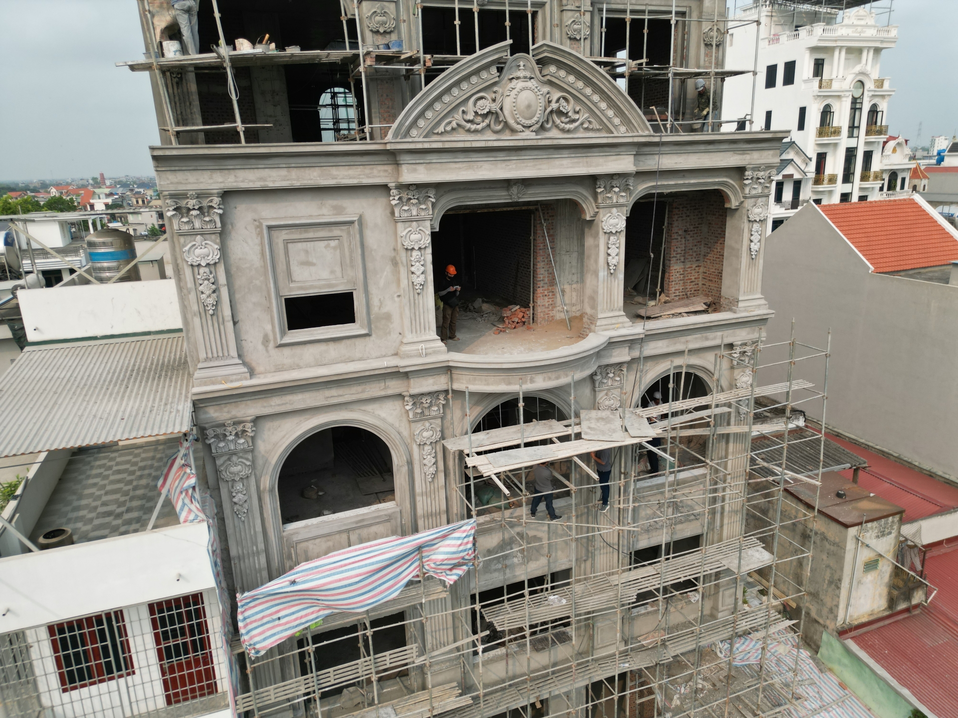 SIÊU PHẨM BIỆT THỰ TÂN CỔ ĐIỂN 1750M2 TẠI THÁI BÌNH DẦN LỘ DIỆN