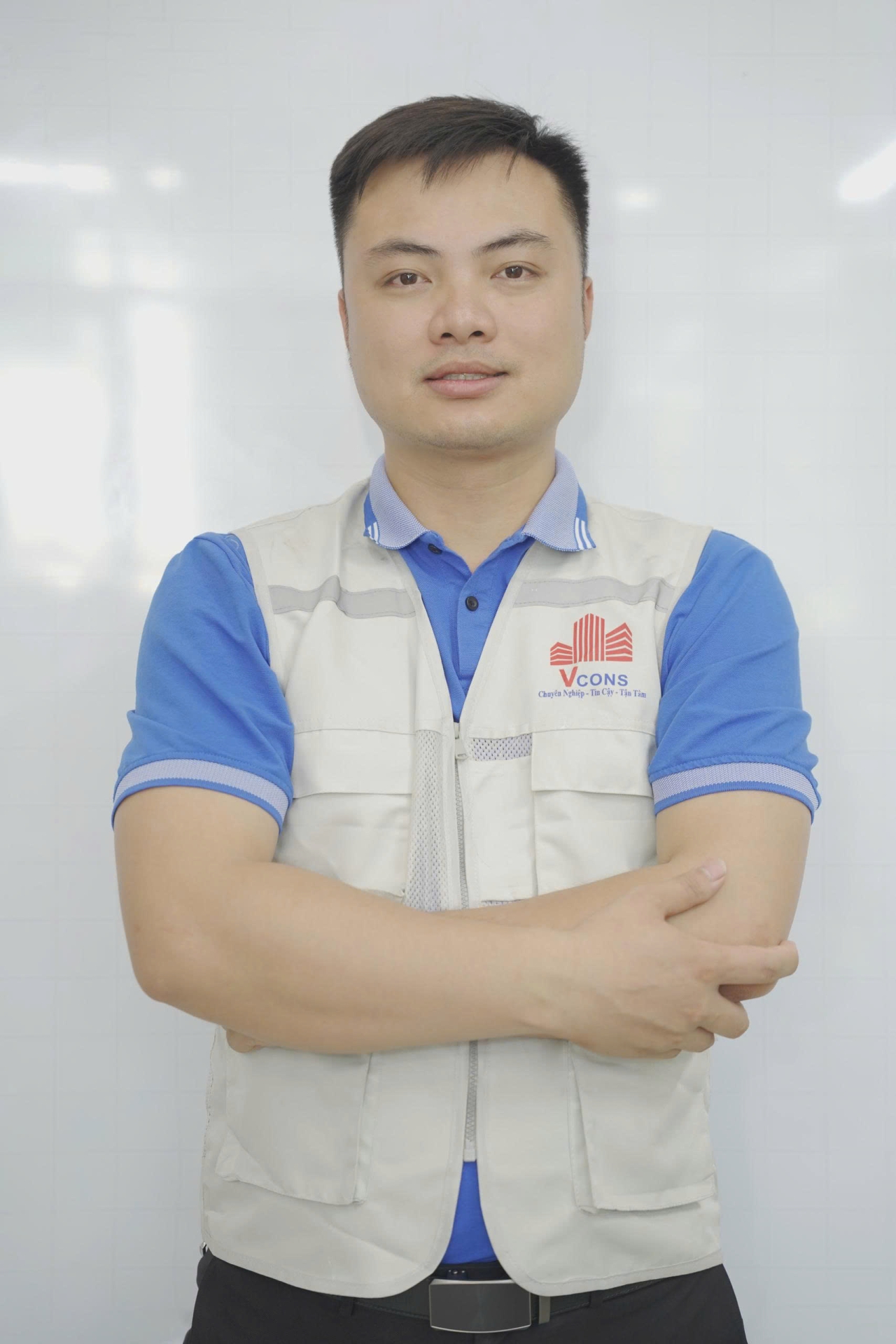 Nhà ở kết hợp với  văn phòng Nhà Phùng - Anh Khánh