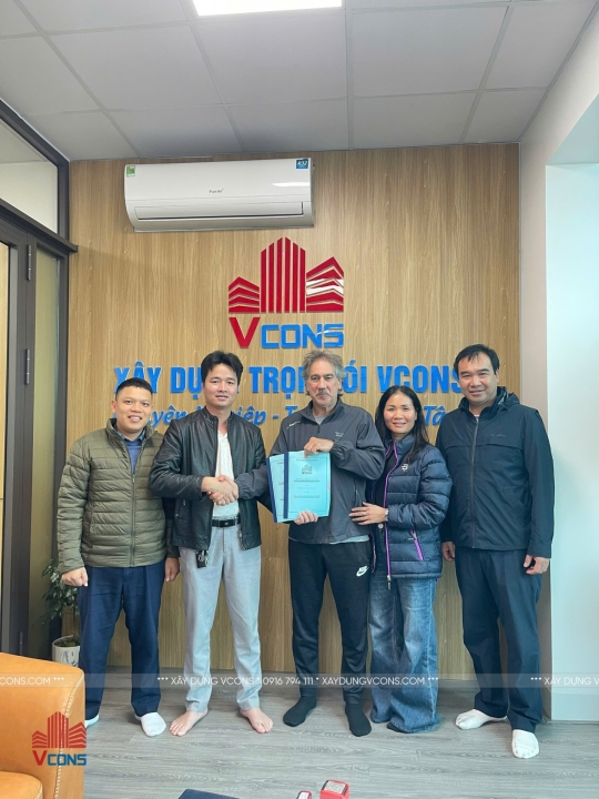 BÙNG NỔ HỢP ĐỒNG THÁNG 11 CÙNG MR. HENRY – TRỊNH CÔNG SƠN, TÂY HỒ